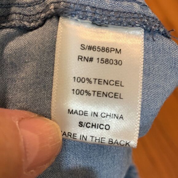 Love Tree Size Small elastic waist with drawstring & pocketed short shorts - Picture 7 of 8